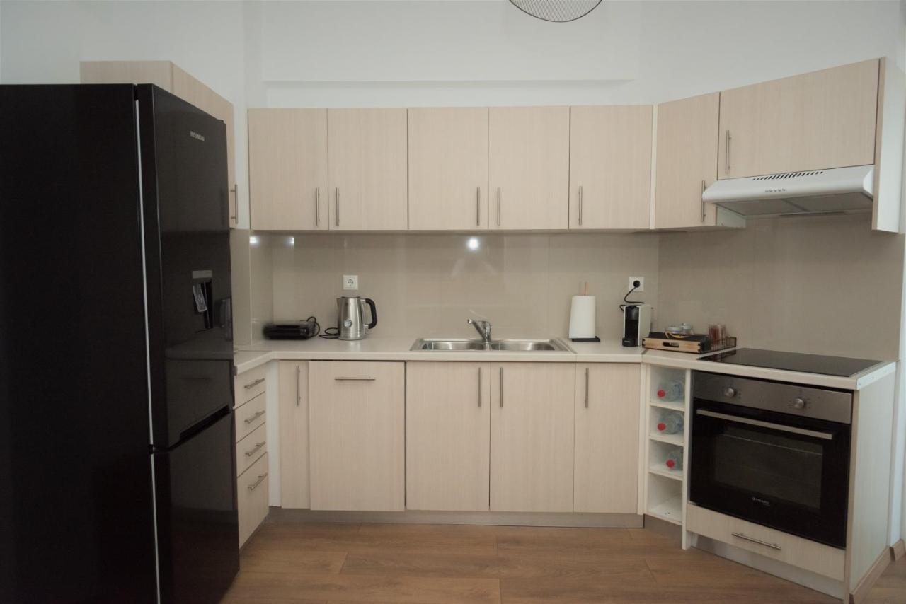Koules Sea View City Apartment Iraklion Buitenkant foto